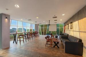 quest hotel darmo surabaya by aston