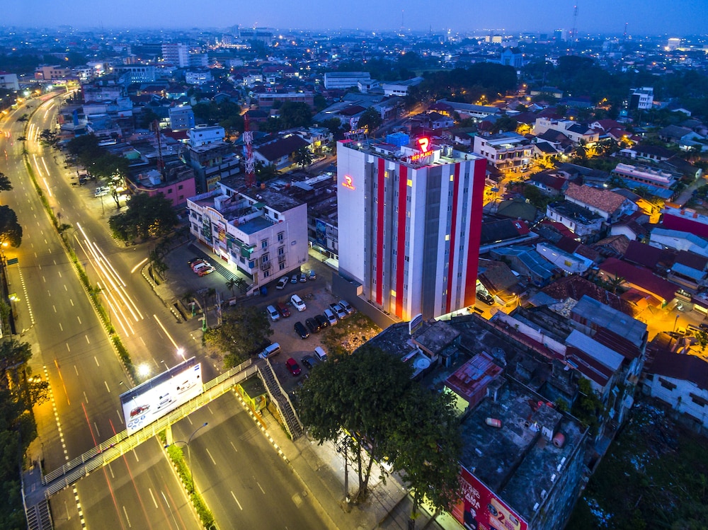 red planet palembang