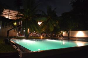 thotupola lakeside resort