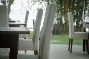 thotupola lakeside resort