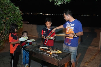 Glory Beach Resort,Negeri Sembilan>>Labu,4 star
