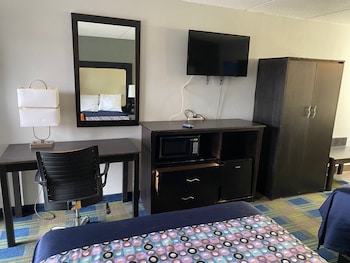 lotus inn and suites