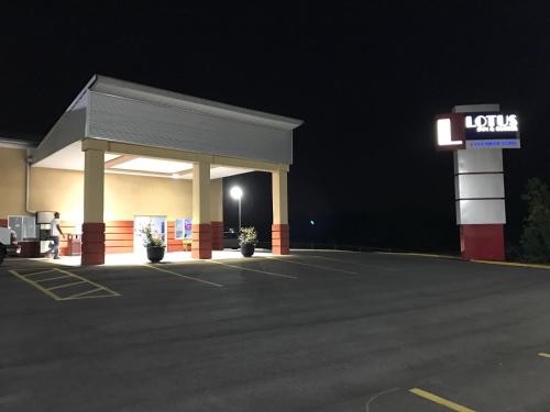 lotus inn and suites