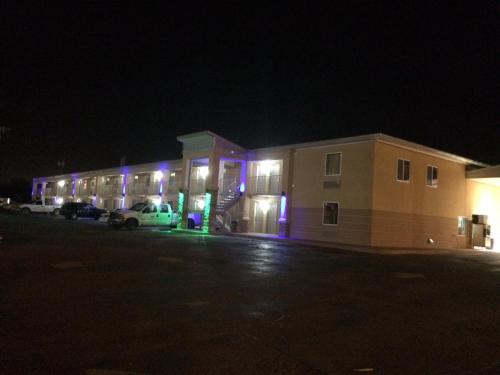 lotus inn and suites