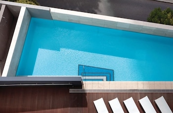 adina apartment hotel perth
