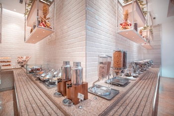 holiday inn express manila newport city an ihg hotel