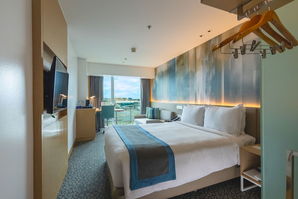 holiday inn express manila newport city an ihg hotel