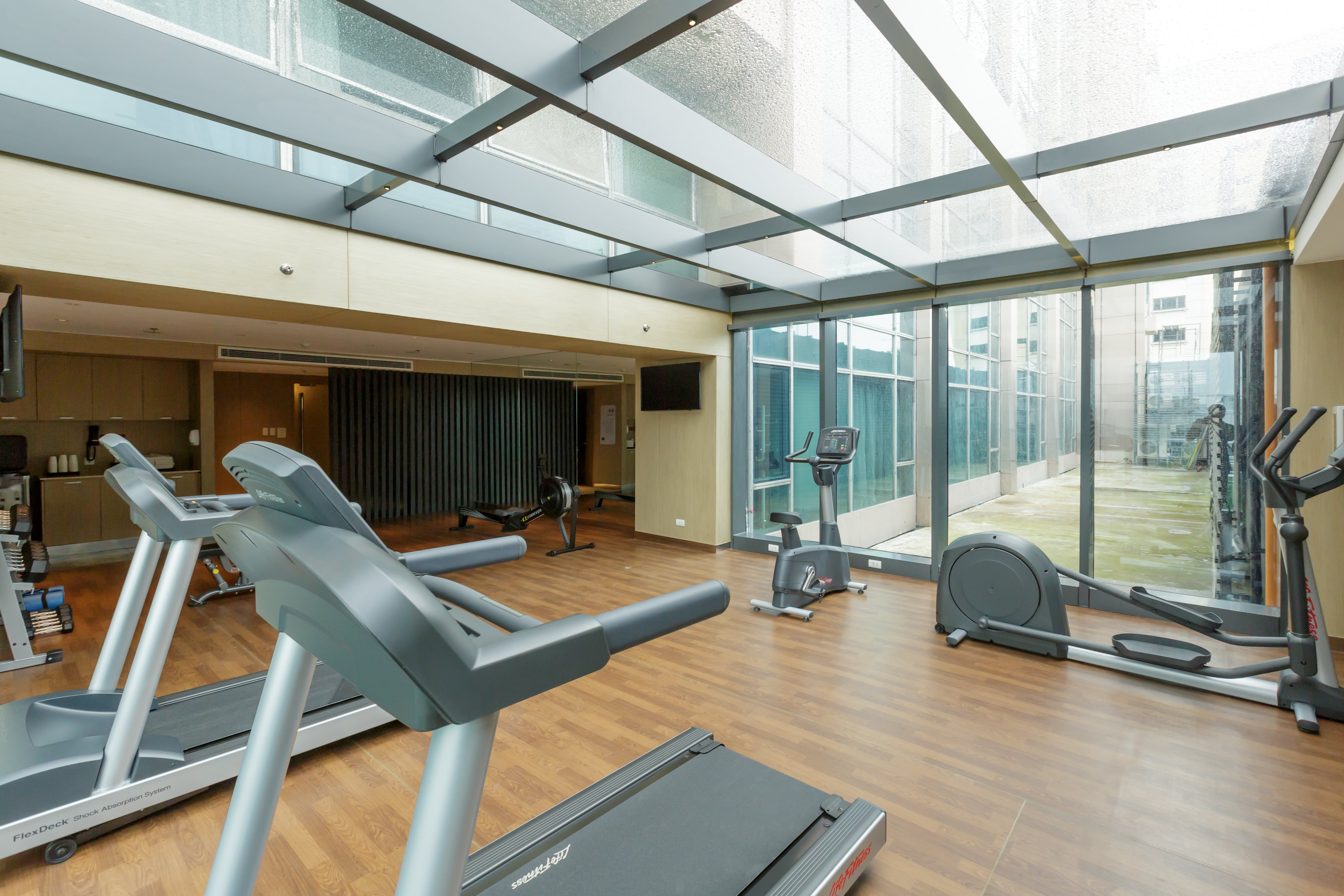 holiday inn express manila newport city an ihg hotel