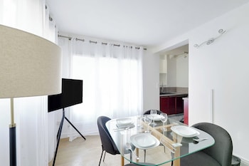 beautiful apartment 2br 6p eiffel tower