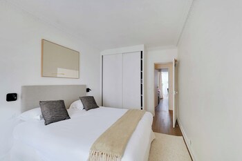 beautiful apartment 2br 6p eiffel tower