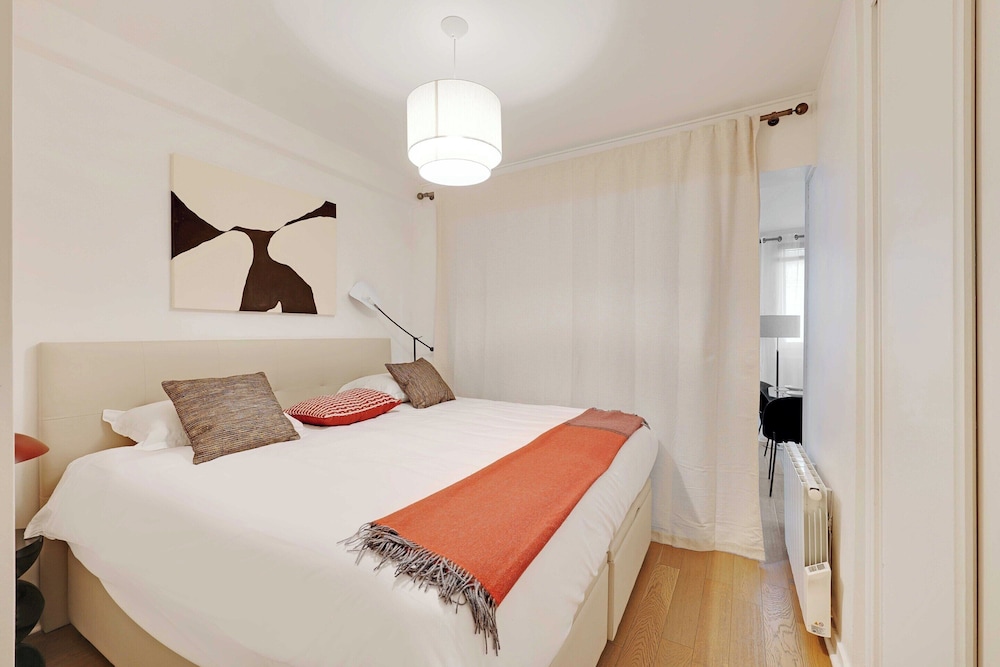 beautiful apartment 2br 6p eiffel tower