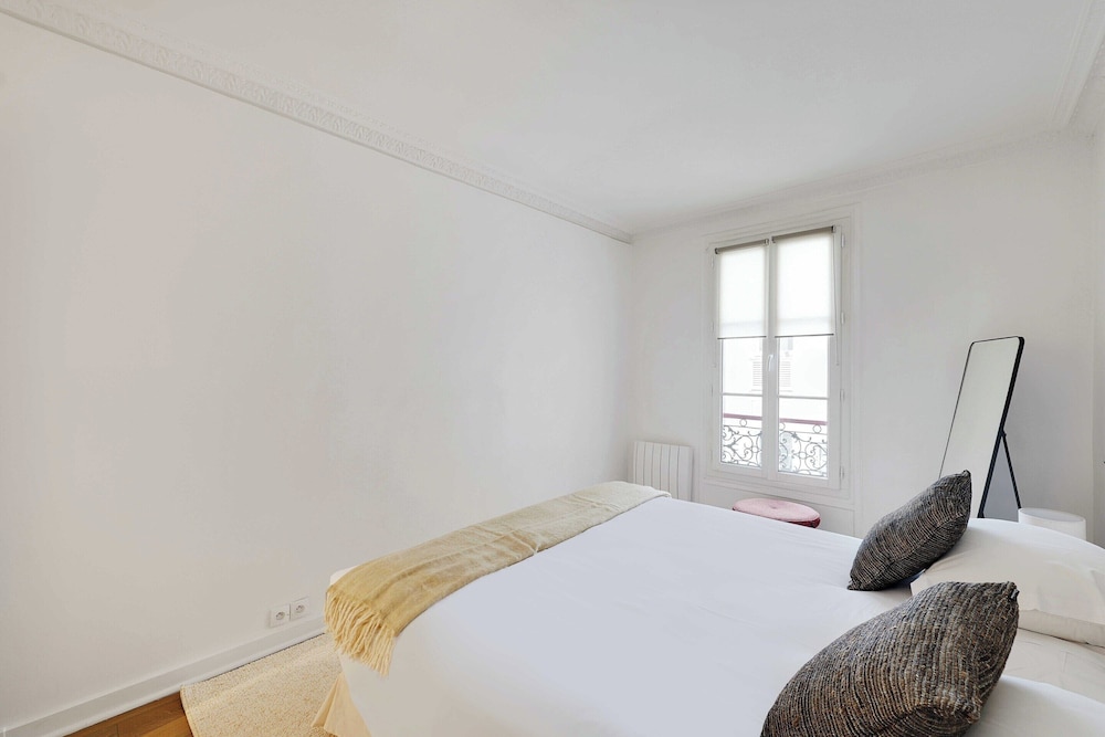 beautiful apartment 2br 6p eiffel tower