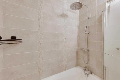 beautiful apartment 2br 6p eiffel tower