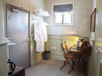 The Flower Pot,Shepperton>>London,4 star