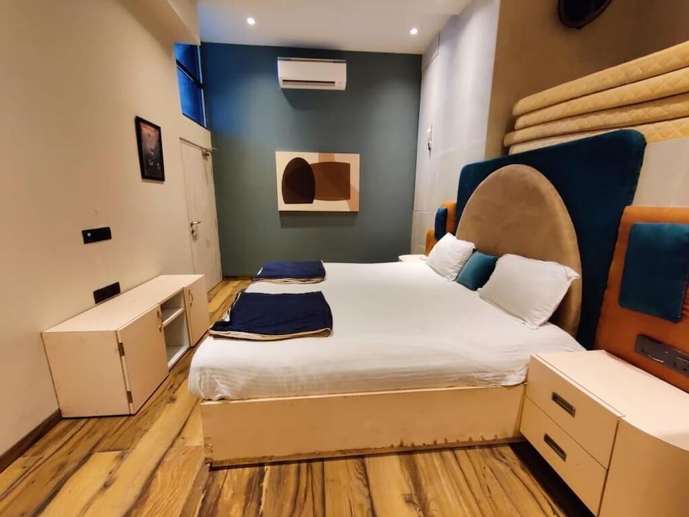 lazy moose villa