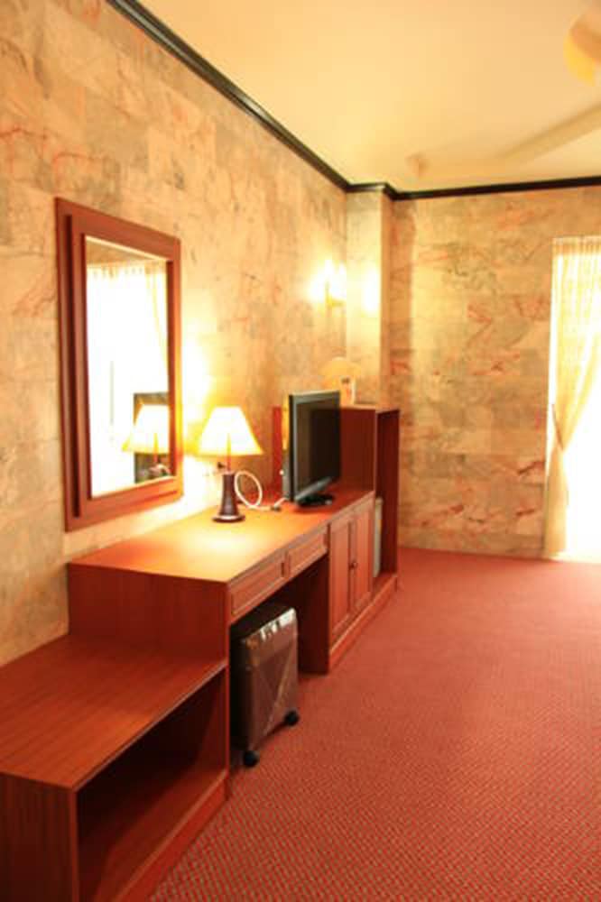 golden dragon resort