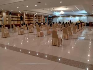 Golden Dragon Resort,Lop Buri>>Bang Rachan,3 star