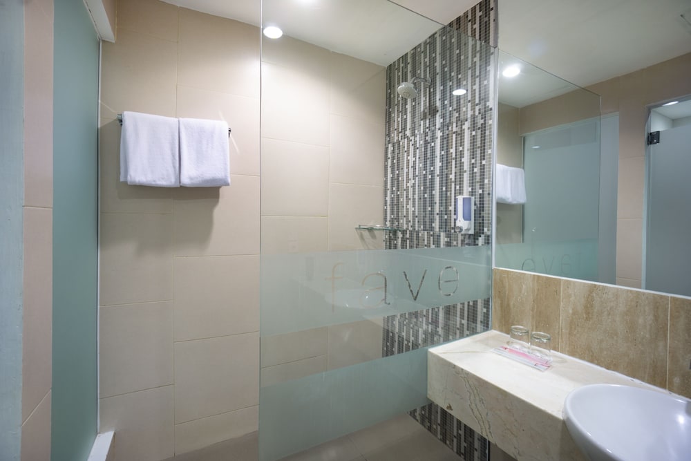 favehotel pluit junction