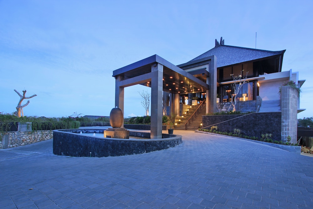 ulu segara luxury suites and villas