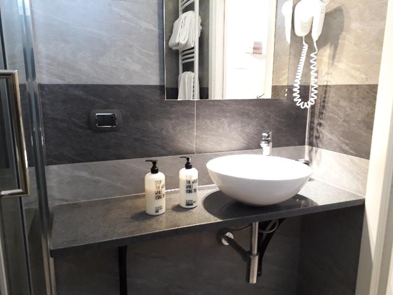 Affittacamere Delfo,Massa Pisana>>Cascina,3 star