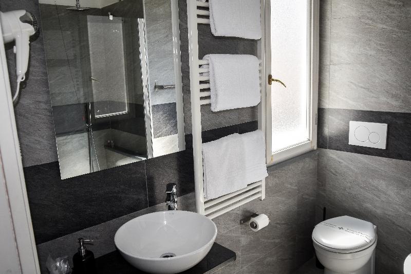 Affittacamere Delfo,Massa Pisana>>Cascina,3 star