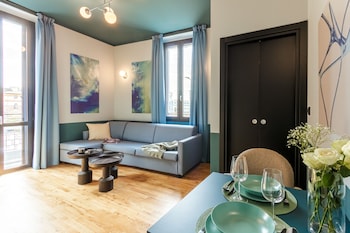 quantum 2 quarks in milano