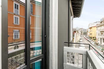 quantum 2 quarks in milano