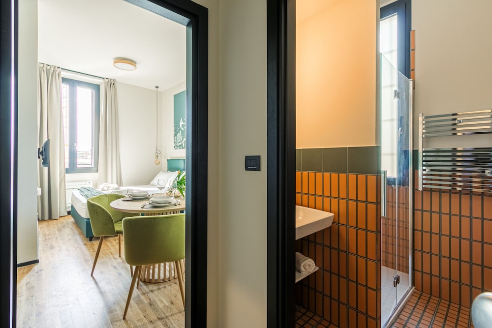 quantum 2 quarks in milano