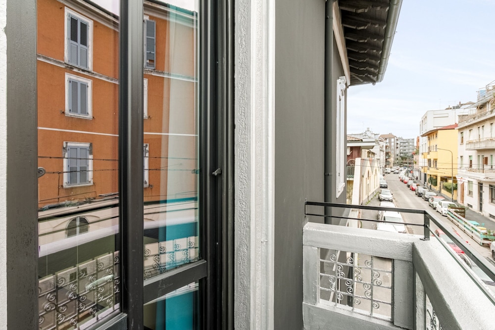 quantum 2 quarks in milano