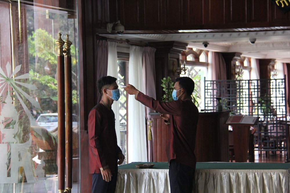 regency angkor hotel