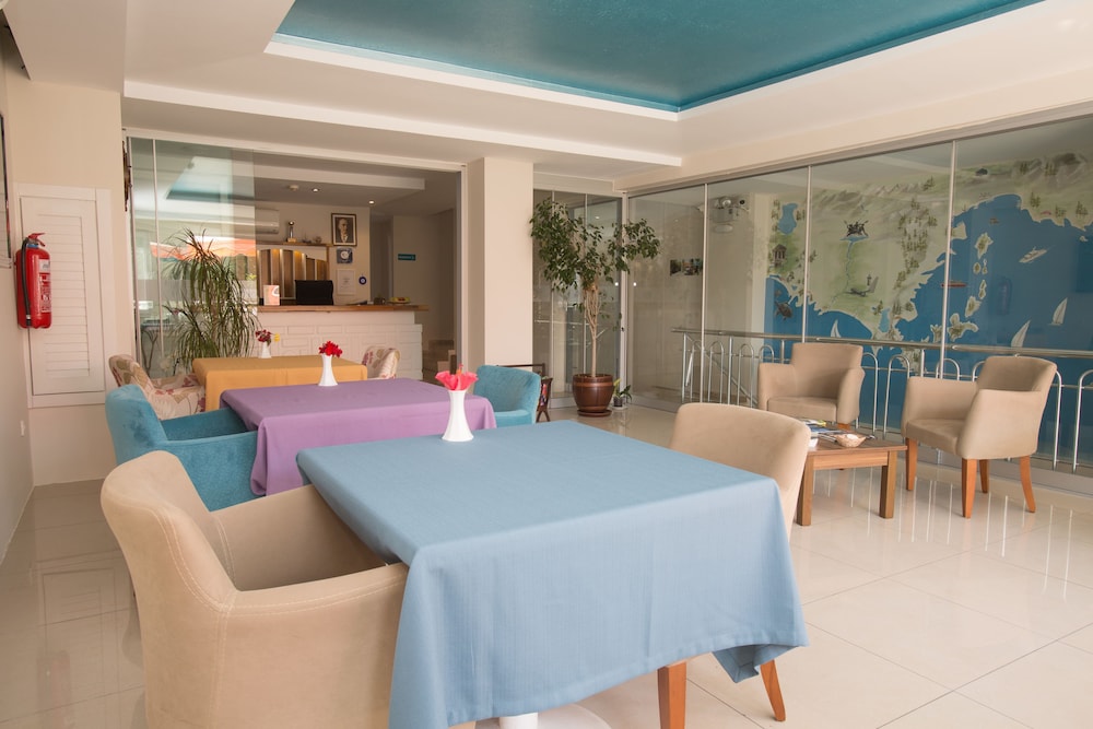 dedeminn marina hotel