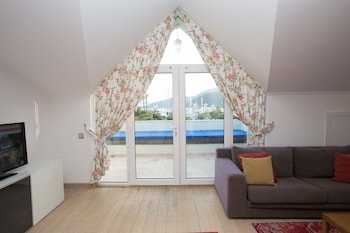 dedeminn marina hotel