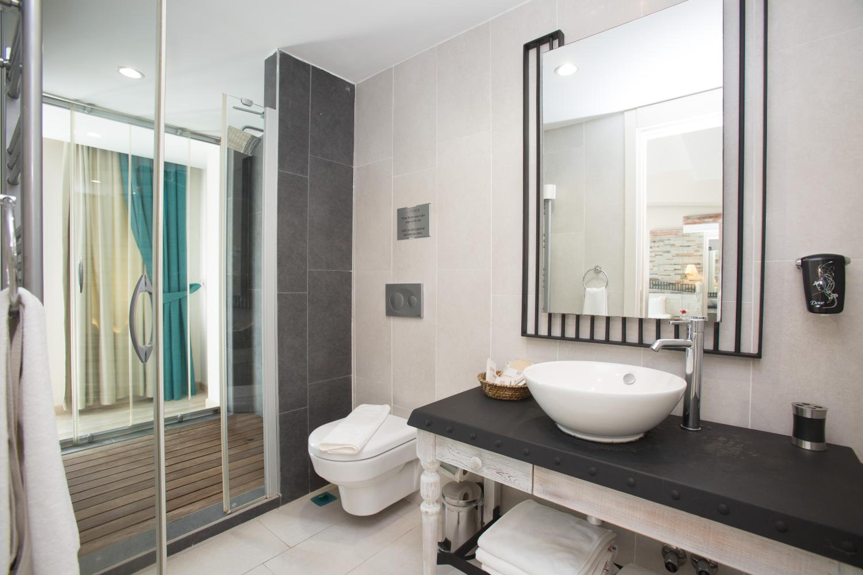 dedeminn marina hotel