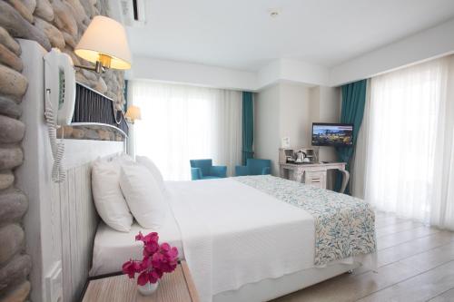 dedeminn marina hotel