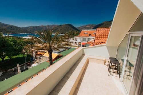 dedeminn marina hotel