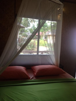 malibu beach bungalows