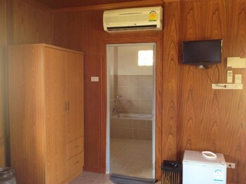 malibu beach bungalows