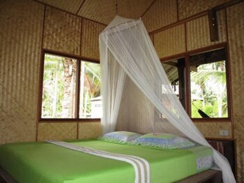 malibu beach bungalows