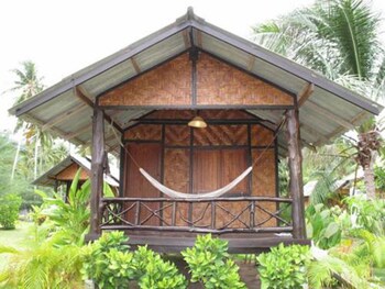 malibu beach bungalows