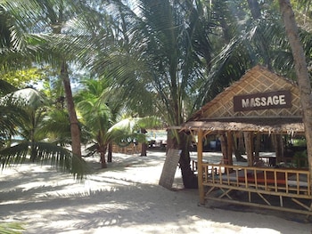 malibu beach bungalows