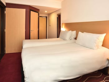 ibis seef manama