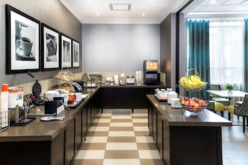 hampton inn and suites by hilton bolton