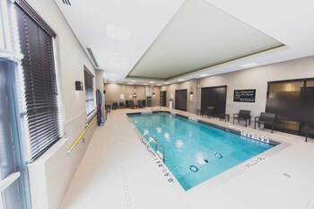 hampton inn and suites by hilton bolton