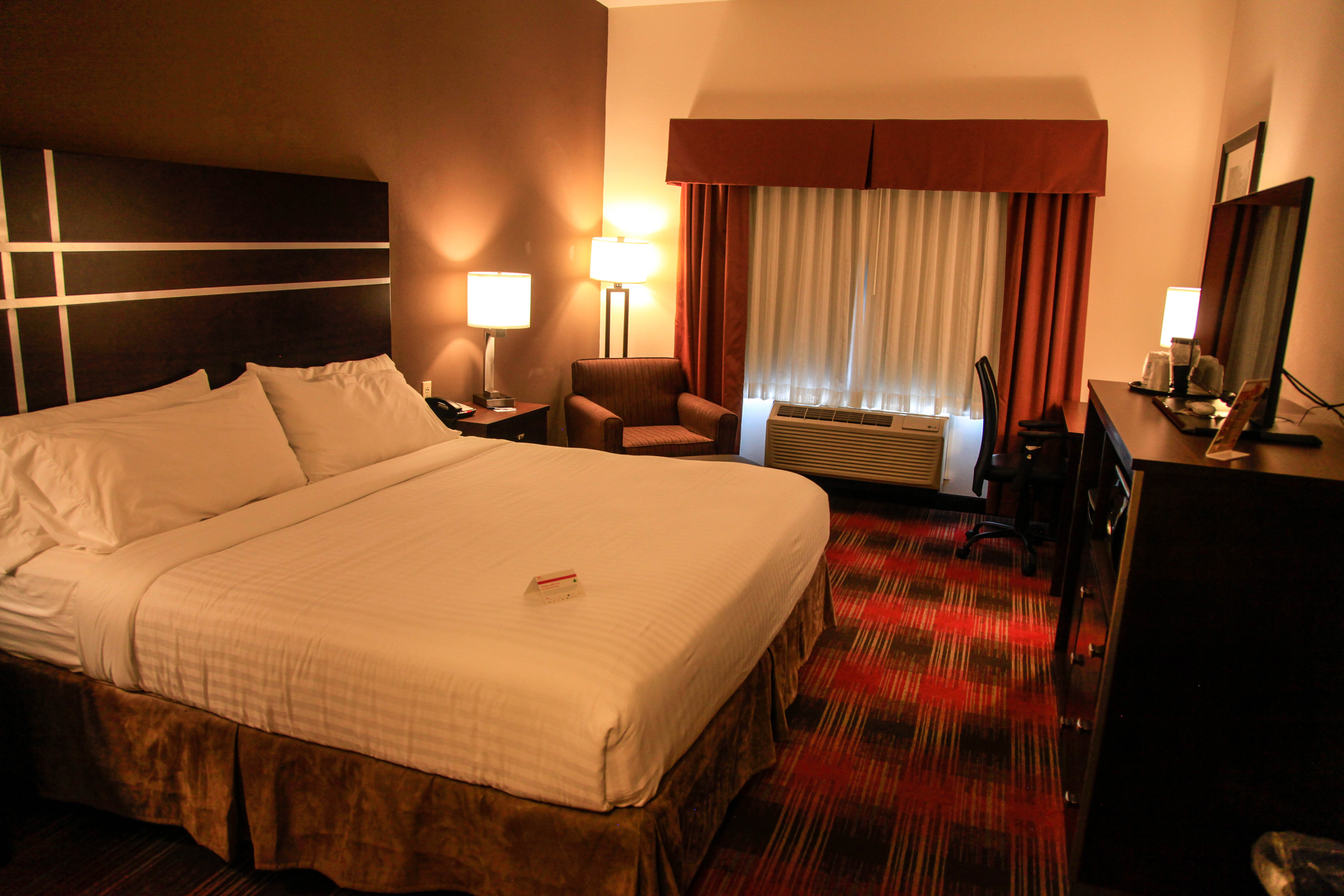 holiday inn express and suites la vale cumberland