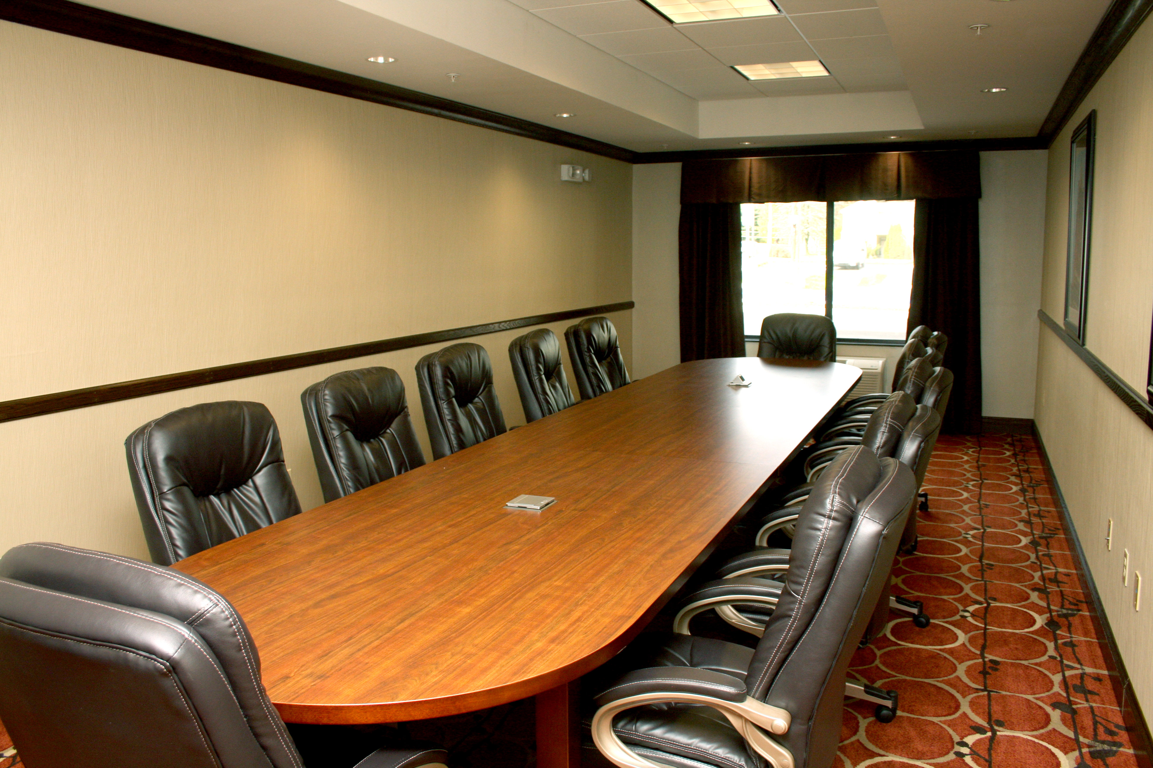 holiday inn express and suites la vale cumberland