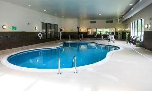 holiday inn express and suites la vale cumberland