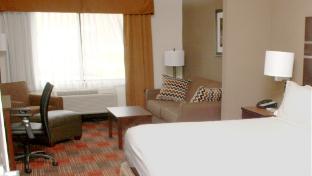 holiday inn express and suites la vale cumberland