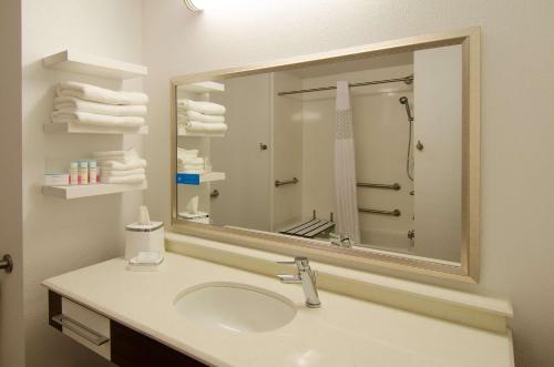 hampton inn and suites huntsville