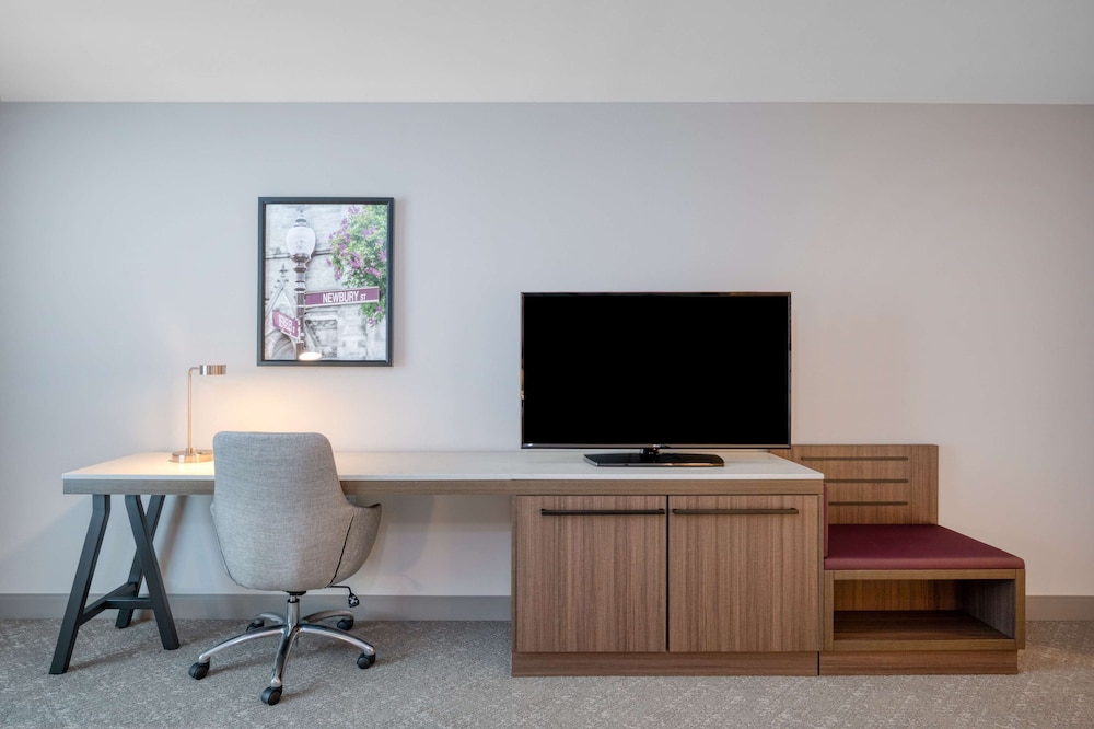 hilton garden inn boston logan airport