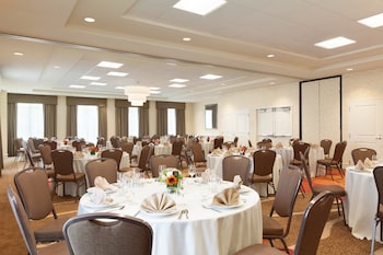 hilton garden inn boston logan airport